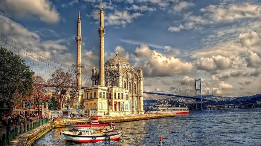  Великден в Истанбул с посещение на парк Емирган и църквата Св. Стефан 3 нощувки нощен преход - <font color=green> ЦЕНИ С ВКЛЮЧЕНИ ОТСТЪПКИ ЗА РАННИ ЗАПИСВАНИЯ, ВАЛИДНИ ДО 15.03.2020</font>